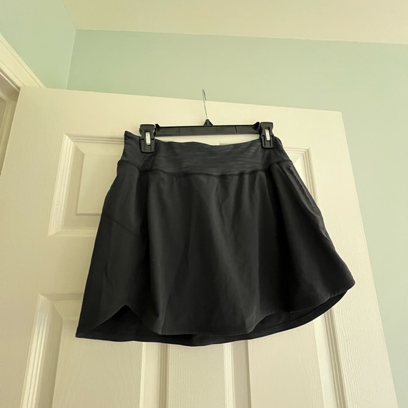Outdoor voices tennis skirt - Picture 2 of 5